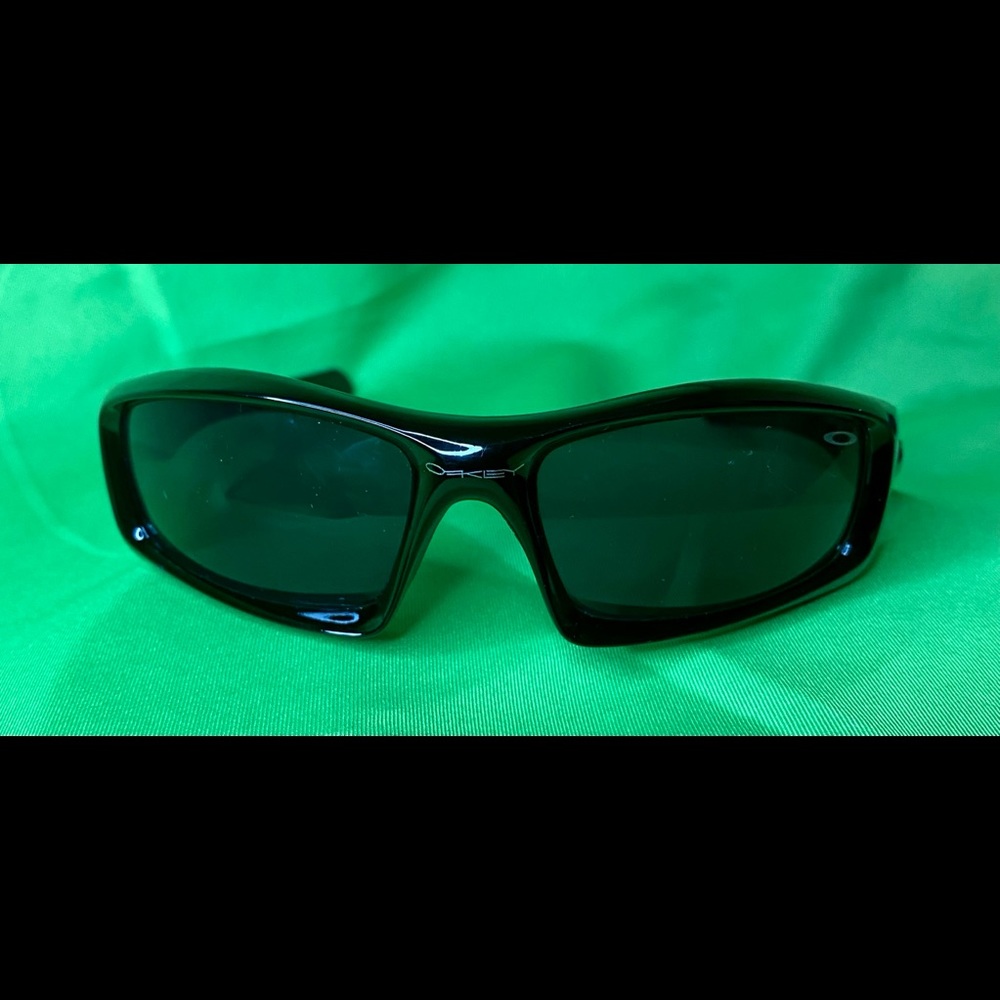 Oakley “monster pup” sunglasses